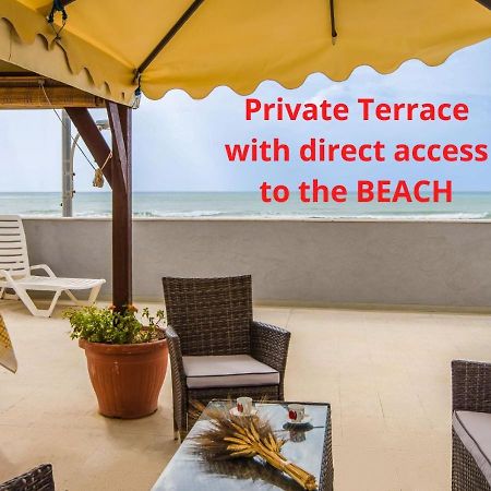 Arisa -Terrazza Privata 60 Mq Sulla Spiaggia Donnalucata  Kültér fotó