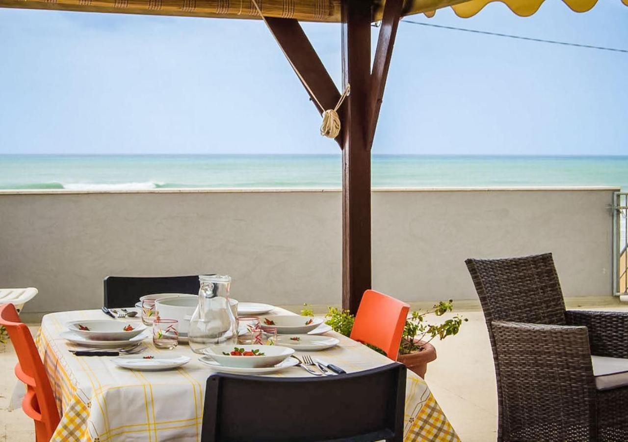 Arisa -Terrazza Privata 60 Mq Sulla Spiaggia Donnalucata  Kültér fotó